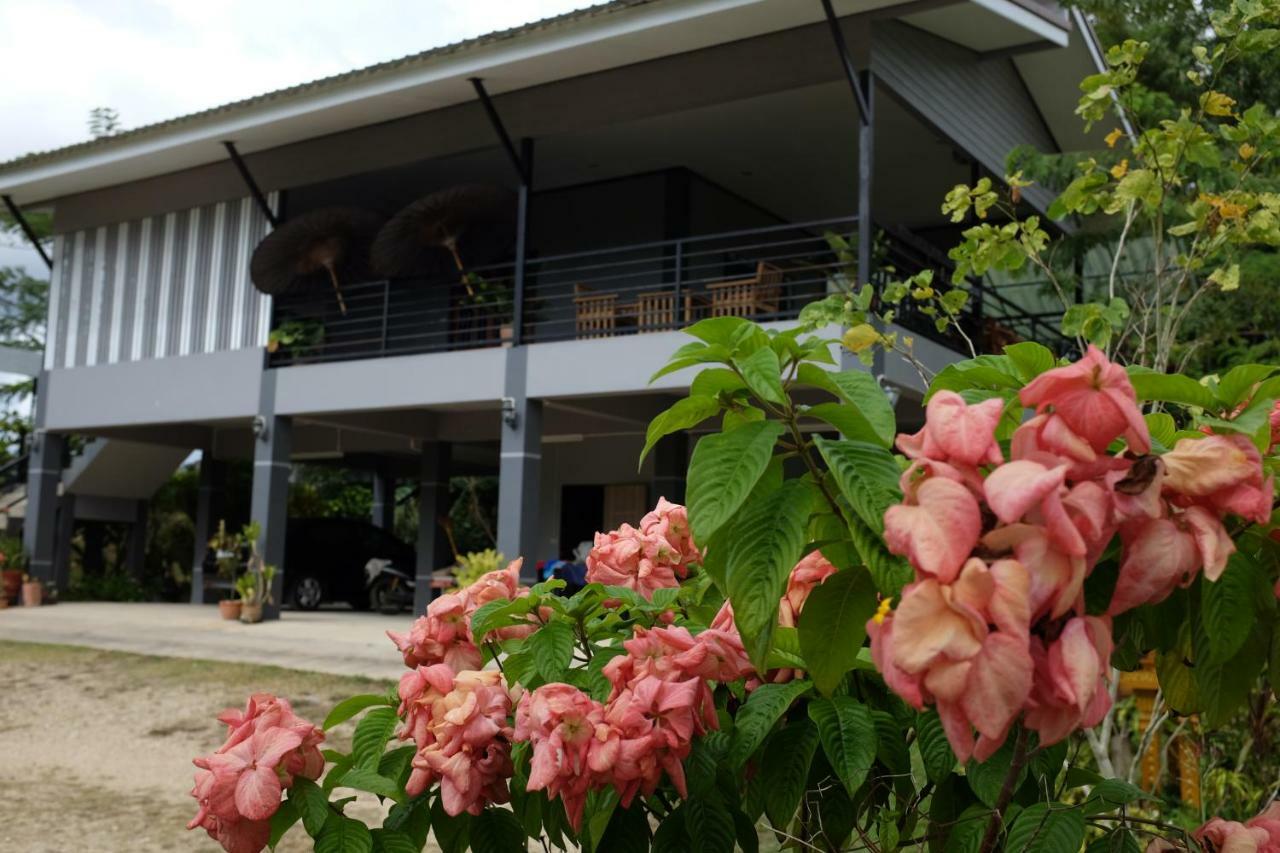 Rai Boonsom Apartment Phrao Exterior foto