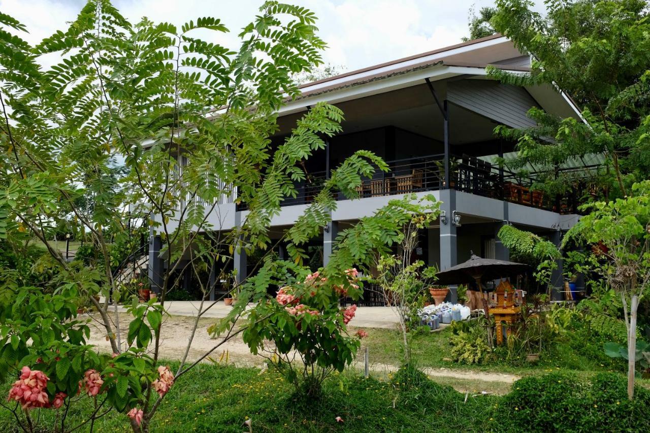 Rai Boonsom Apartment Phrao Exterior foto
